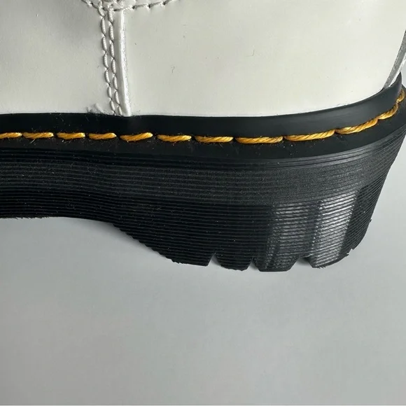 DR MARTENS 2976 SMOOTH LEATHER PLATFORM CHELSEA BOOTS - Picture 8 of 8